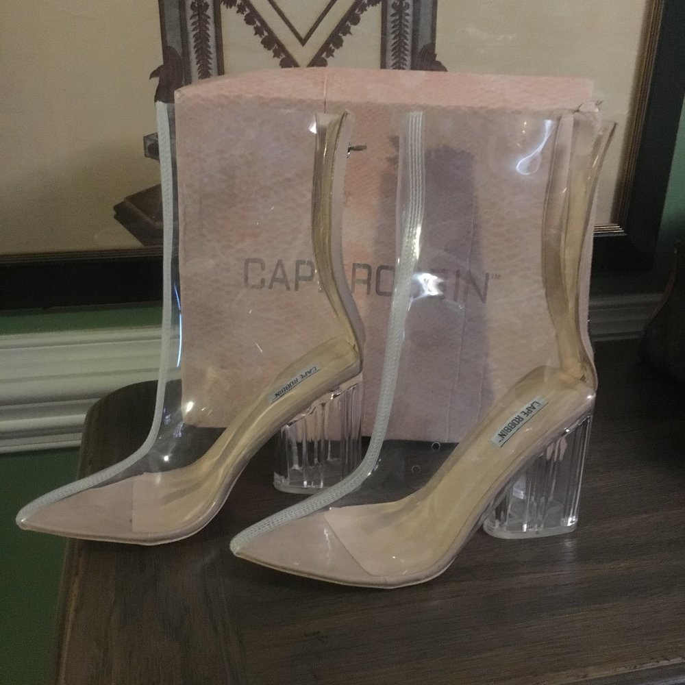 NEW IN BOX Cape Robbin Lucite Clear Boots